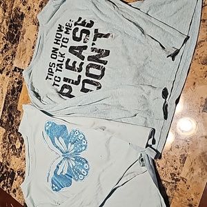 2 L children place graphic tee